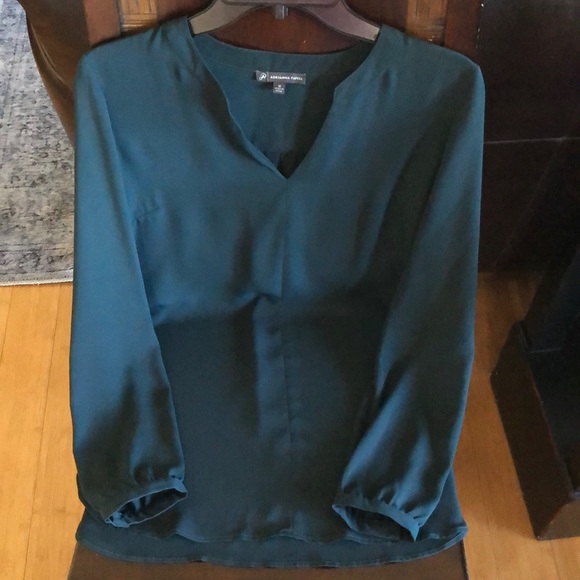 Adrianna Papell Tops - Hunter green blouse/tunic